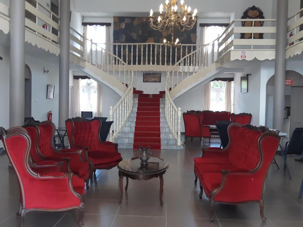 Single Room In Palais Otentik Restaurant N Hotel Pointe aux Canonniers Dış mekan fotoğraf